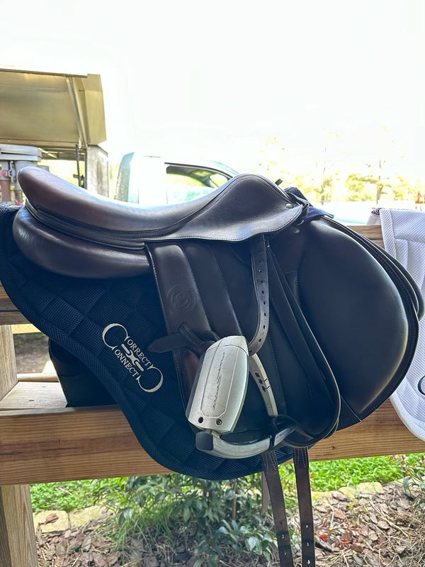 Contour Jump Mesh Saddle Pad with Quick Dry Cotton Lining in Navy, White or Black